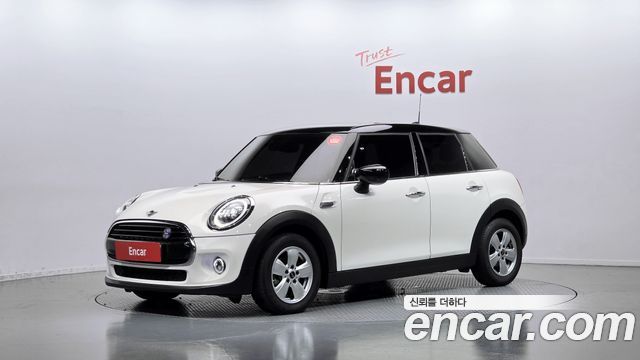 Mini Cooper 5Door Standard 3rd — пробег 58 327 км — фото 1 из 5