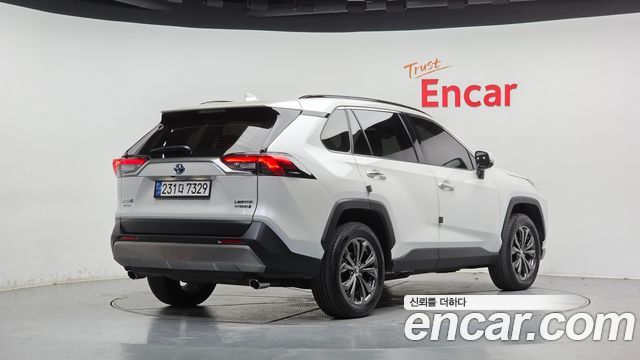 Toyota RAV4 2.5 4WD Hybrid — пробег 126 827 км — фото 2 из 5