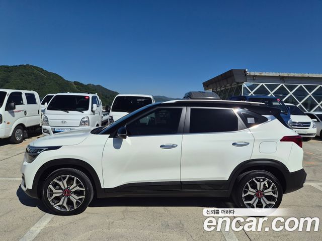 Kia Seltos из Кореи Encar