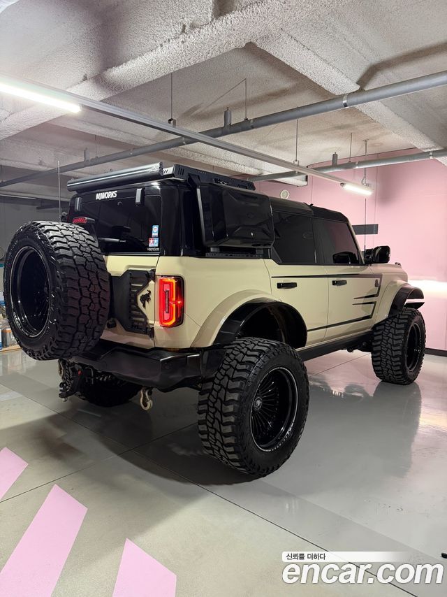 Ford Bronco 2.7 Outer Banks — пробег 45 000 км — фото 3 из 5