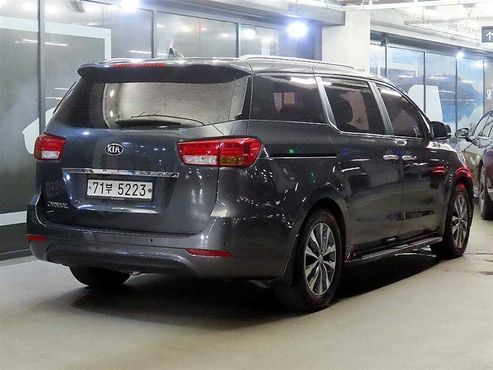 Kia Carnival 11-seater Prestige — пробег 179 315 км — фото 4 из 5