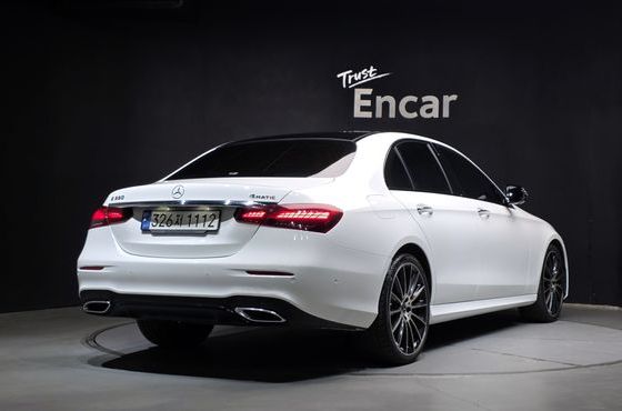 Mercedes-Benz E-Class E350 4MATIC AMG Line — пробег 69 018 км — фото 2 из 5