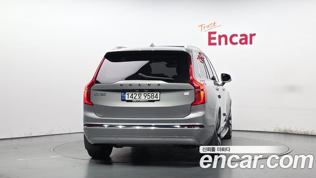 Volvo XC90 T8 Ultimate Bright Hybrid — пробег 80 268 км — фото 4 из 5