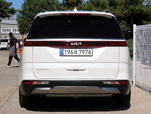 Kia Carnival Gasoline 7-Seater Noblesse — пробег 53 000 км — фото 4 из 5