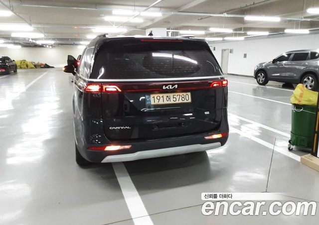 Kia Carnival Diesel 9-Seater Prestige — пробег 131 558 км — фото 3 из 5