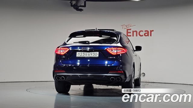 Maserati Levante 3.0 Diesel AWD GranSport — пробег 70 034 км — фото 4 из 5