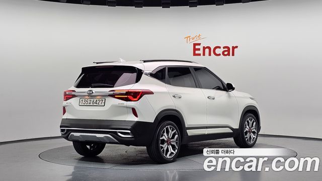 Kia Seltos из Кореи Encar