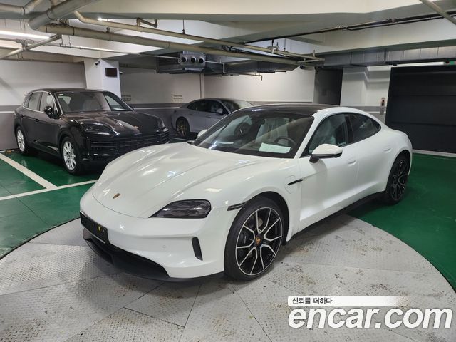 Porsche Taycan Base — пробег 10 500 км — фото 3 из 5