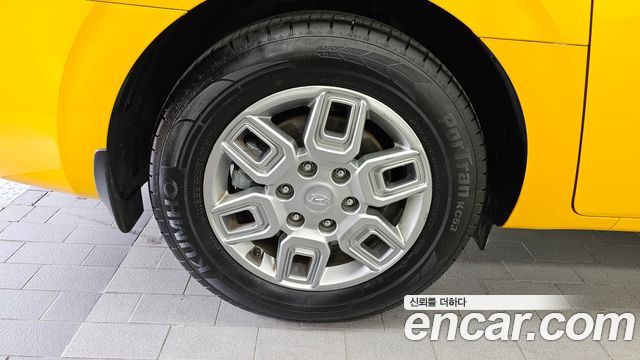 Hyundai Staria из Кореи Encar