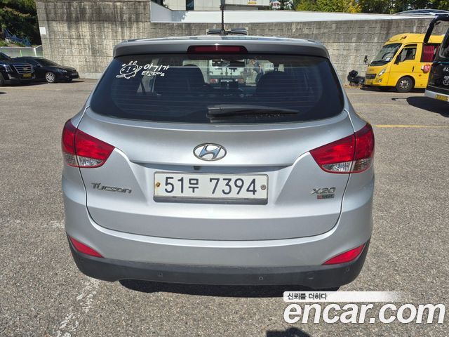 Hyundai Tucson Diesel 2WD X20 Deluxe — пробег 199 000 км — фото 4 из 5