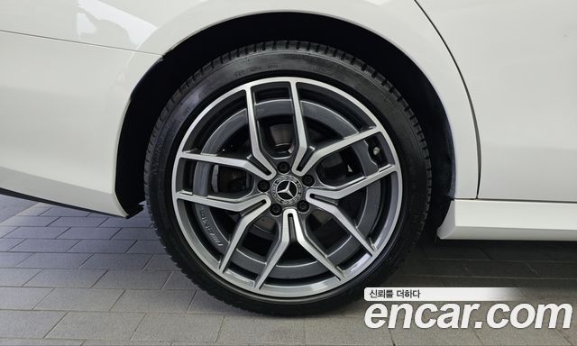 Mercedes-Benz E-Class E220d 4MATIC AMG Line — пробег 41 259 км — фото 5 из 5
