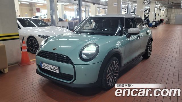 Mini Cooper 5Door Classic — пробег 7 238 км — фото 1 из 5