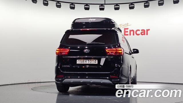 Kia Carnival из Кореи Encar