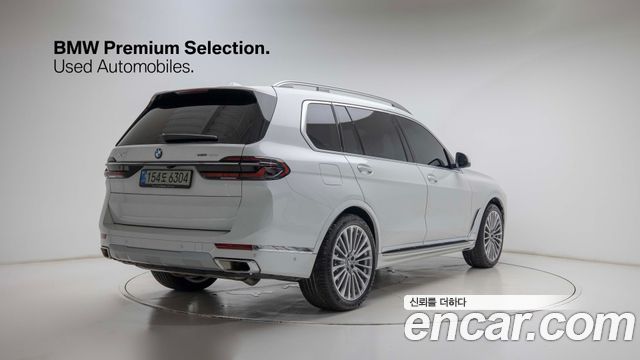 BMW X7 xDrive 40i Design Pure Excellence 7-Seater — пробег 6 982 км — фото 2 из 5