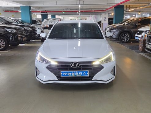 Hyundai AVANTE 1.6 Style — пробег 128 000 км — фото 2 из 5
