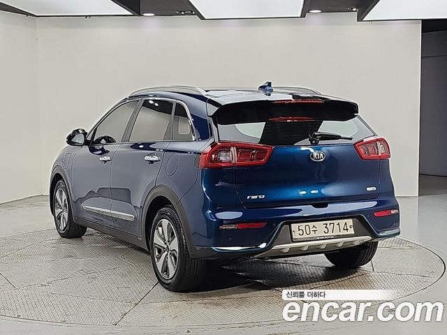 Kia Niro 1.6 Plug-in HEV Noblesse — пробег 188 505 км — фото 3 из 5