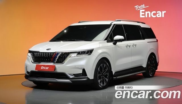 Kia Carnival Diesel 9-Seater Signature — пробег 174 082 км — фото 1 из 5
