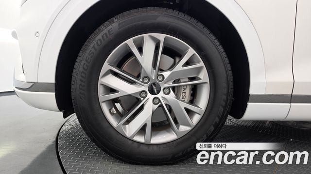 Genesis GV70 2.5T Gasoline AWD — пробег 12 130 км — фото 5 из 5