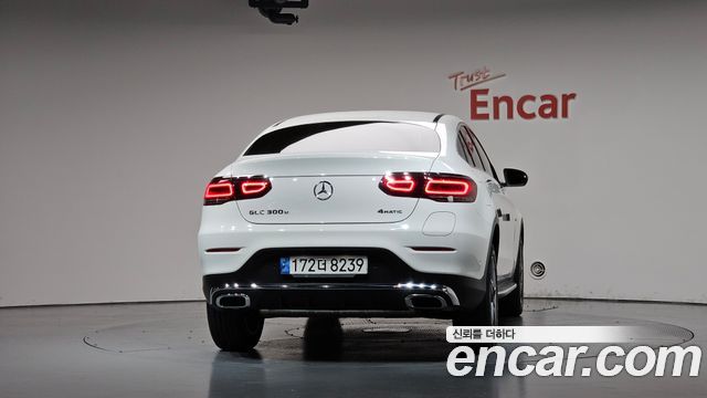 Mercedes-Benz GLC-Class GLC300e 4MATIC Coupe — пробег 33 359 км — фото 4 из 5