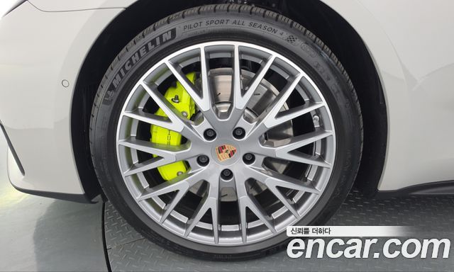 Porsche Panamera 2.9 AWD E-Hybrid — пробег 5 625 км — фото 5 из 5