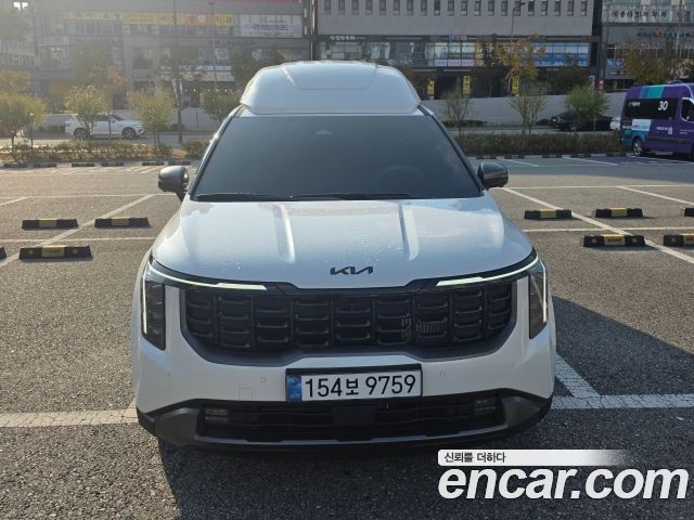 Kia Carnival HEV 9-Seater Hi-Limousine (Special vehicle) — пробег 7 375 км — фото 1 из 5