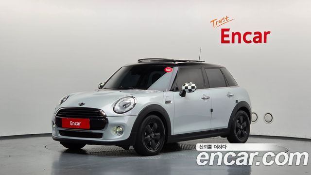Mini Cooper 5Door Mid 3rd — пробег 89 185 км — фото 1 из 5