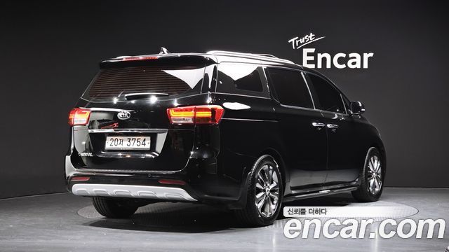 Kia Carnival из Кореи Encar