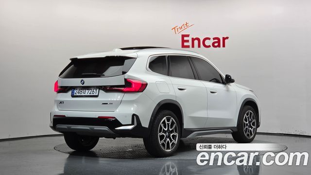 BMW X1 xDrive 20i xLine — пробег 38 918 км — фото 2 из 5