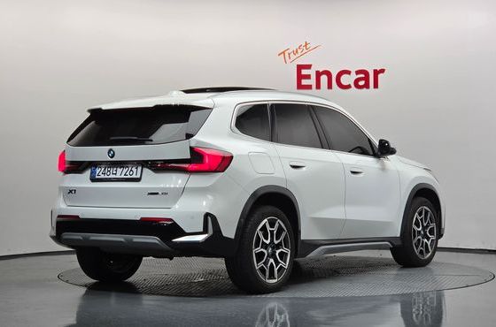 BMW X1 xDrive 20i xLine — пробег 38 918 км — фото 2 из 5