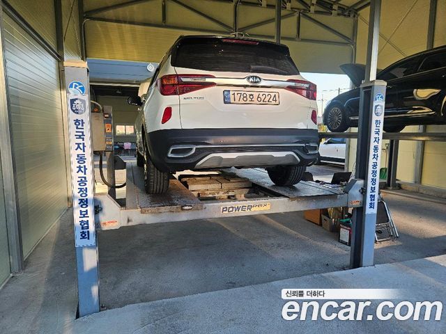 Kia Seltos из Кореи Encar
