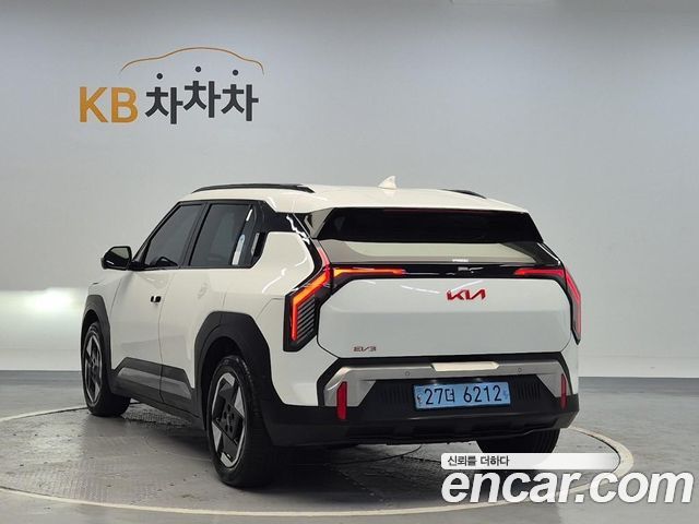 Kia EV3 из Кореи Encar